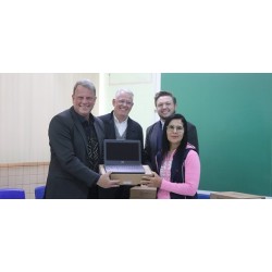 Professores da rede municipal de Campo Largo recebem Chromebooks